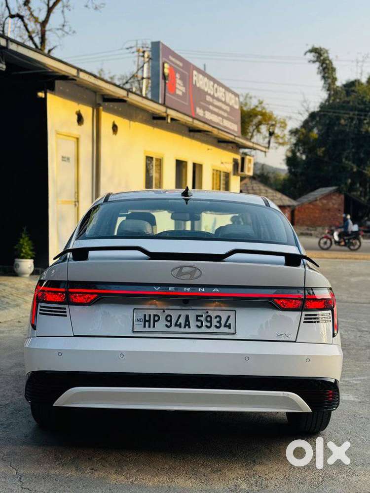 Hyundai Verna 1.5 Mpi Mt Sx (o), 2025, Petrol