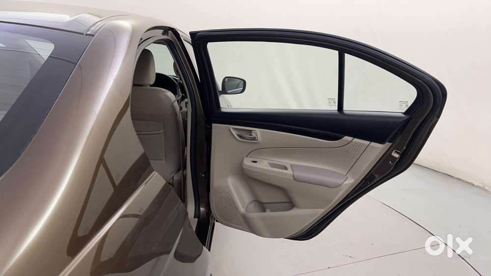 Maruti Suzuki Ciaz 2014-2017 At Zxi, 2016, Petrol