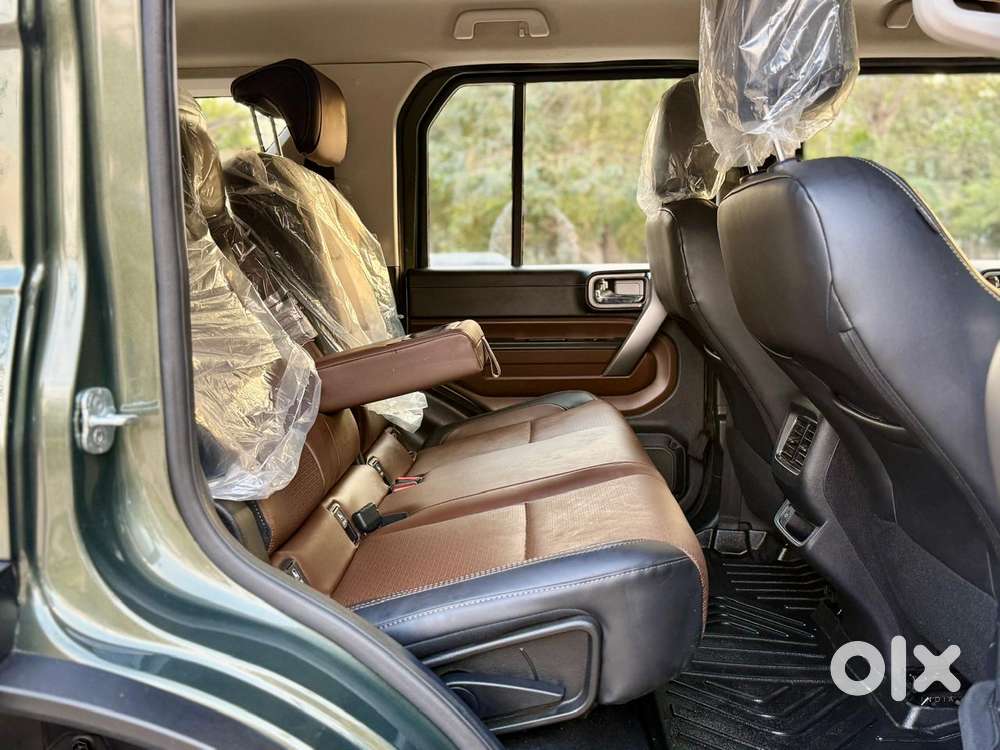 Mahindra Thar Roxx Ax7 L Diesel At 4wd, 2026, Diesel