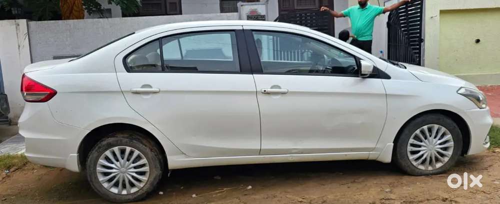 Maruti Suzuki Ciaz Sigma Petrol 2023 1st Owner Running 40000