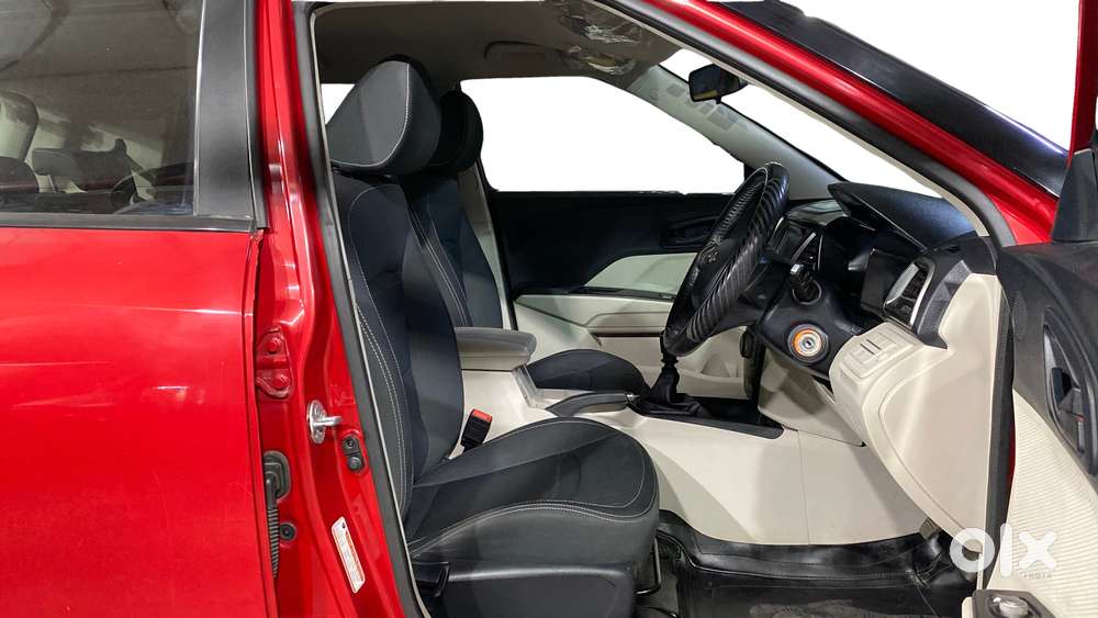 Mahindra Xuv300 W6, 2020, Petrol