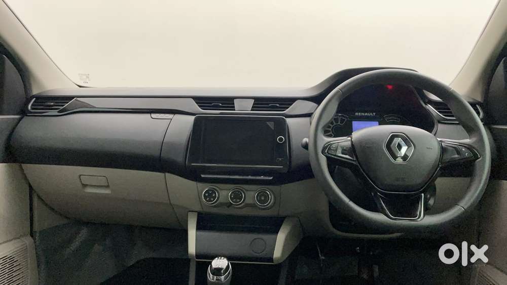 Renault Triber Rxt, 2023, Petrol