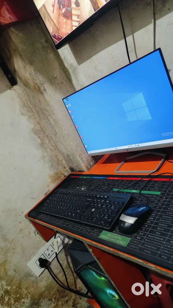 Hp 22 inch full hd monitor 256 gb SSD windows 11