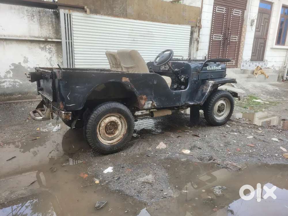 Model 1977 Jeep Mahindra Classic