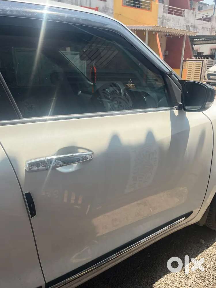 Maruti Suzuki Swift 2023 November Petrol 55800 Km Driven