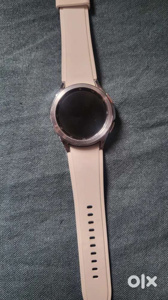 Galaxy watch best sale 42mm olx