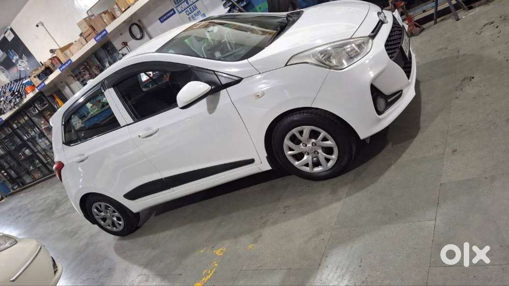 Grand I10 Sportz 1.1
