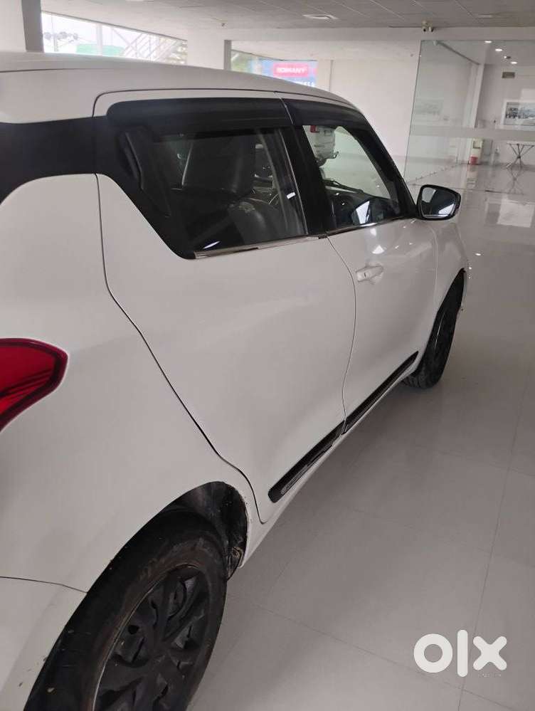 Maruti Suzuki Swift Vvt Vxi, 2021, Petrol