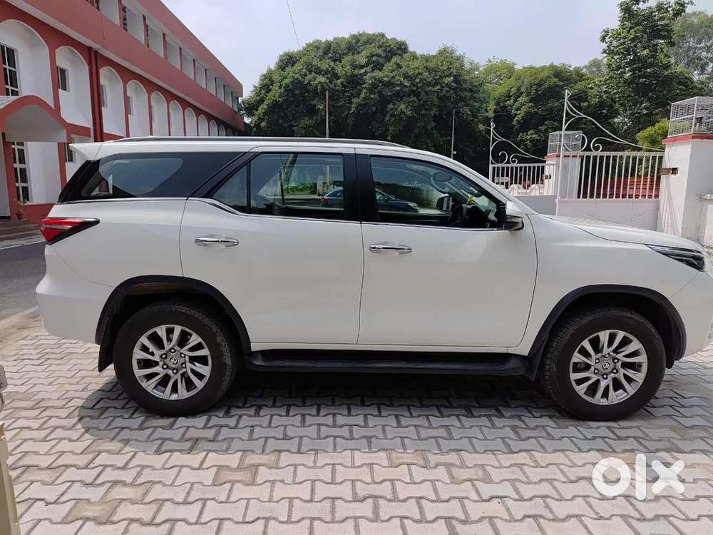 I Am Owner -  Toyota Fortuner 2024 Diesel Well Maintained