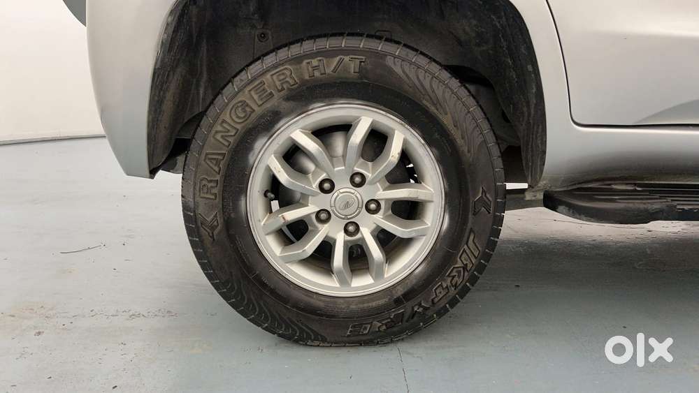 Mahindra Tuv 300 T8, 2016, Diesel