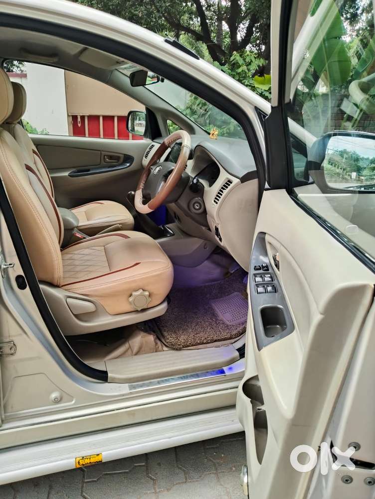 Toyota Innova 2.5 G (diesel) 8 Seater, 2012, Diesel