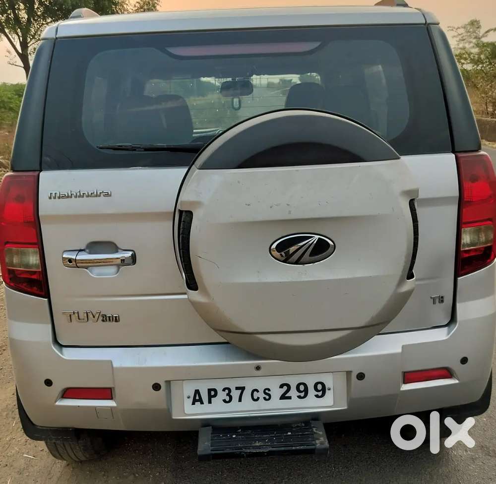 Mahindra Tuv 300 T 8