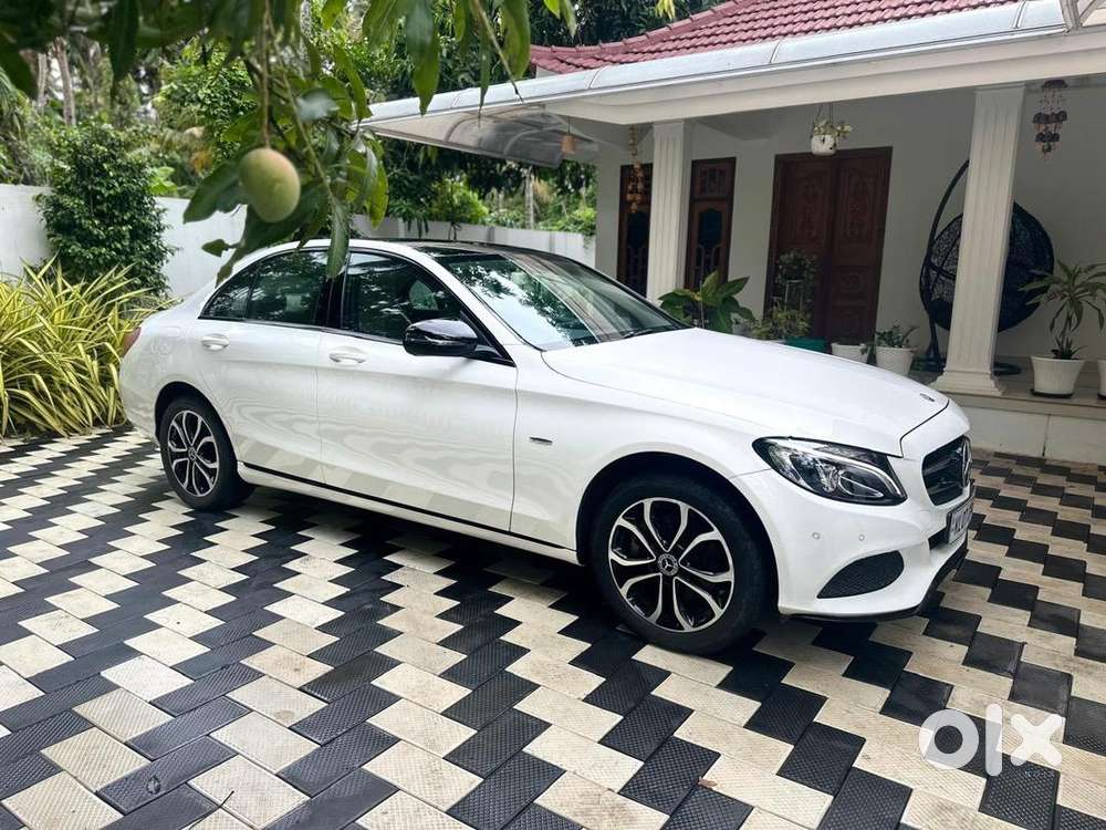 Mercedes-benz C-class 2017 /2018 Diesel 34000 Km Driven
