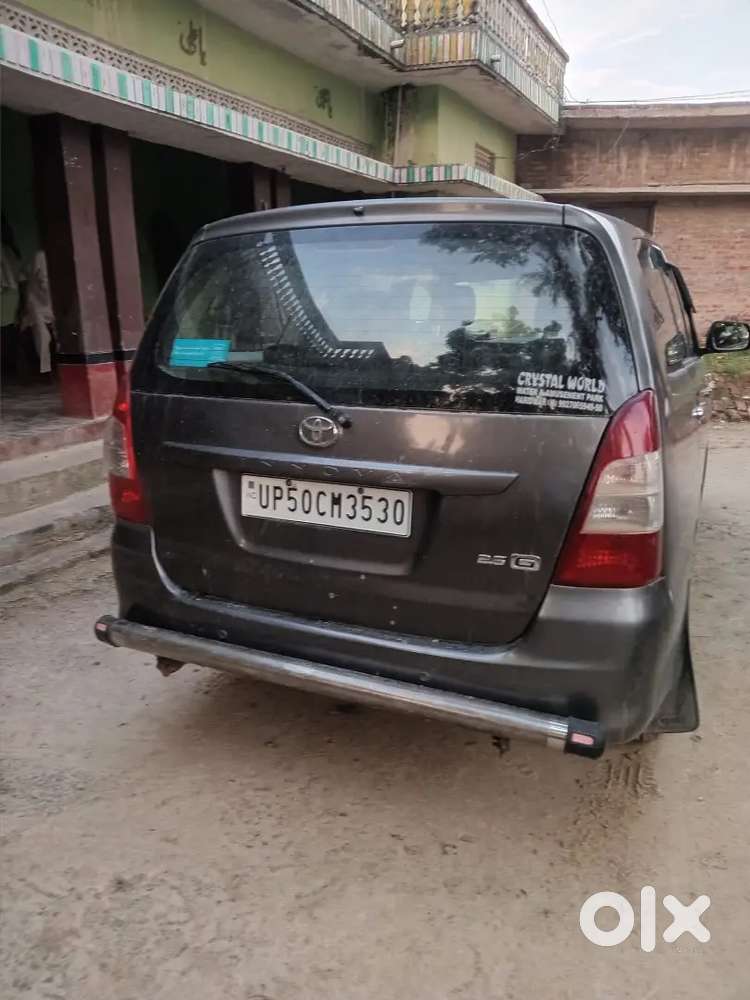 Atoyota Innova Crysta 2013