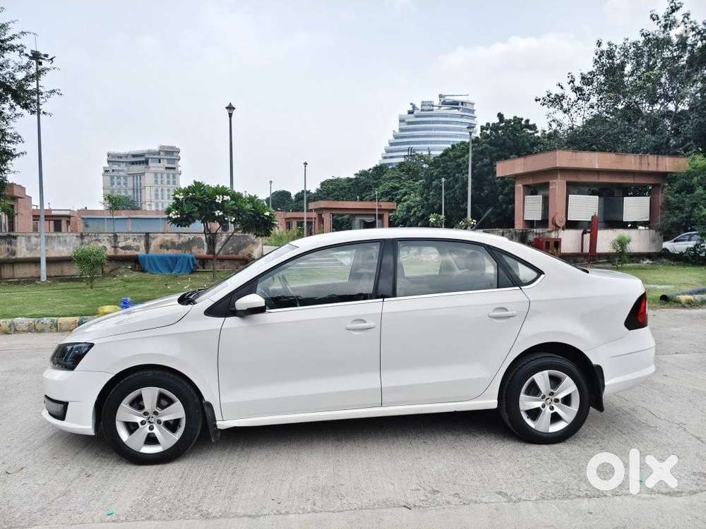 Skoda Rapid 1.0 Tsi Automatic, 2021, Petrol