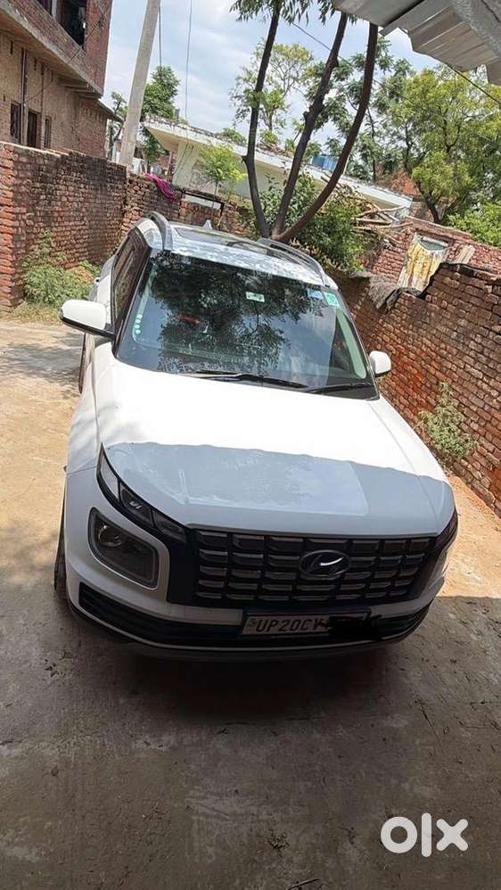 Hyundai Venue 2025 Petrol Good Condition