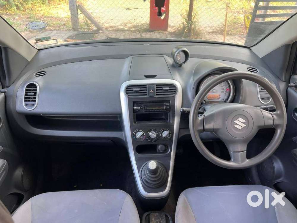 Maruti Suzuki Ritz Vxi, 2011, Petrol