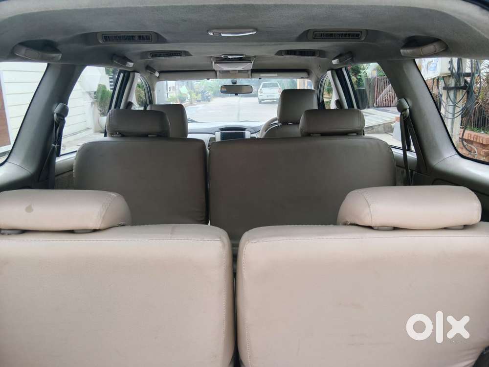 Toyota Innova 2.5 G (diesel) 8 Seater, 2012, Diesel