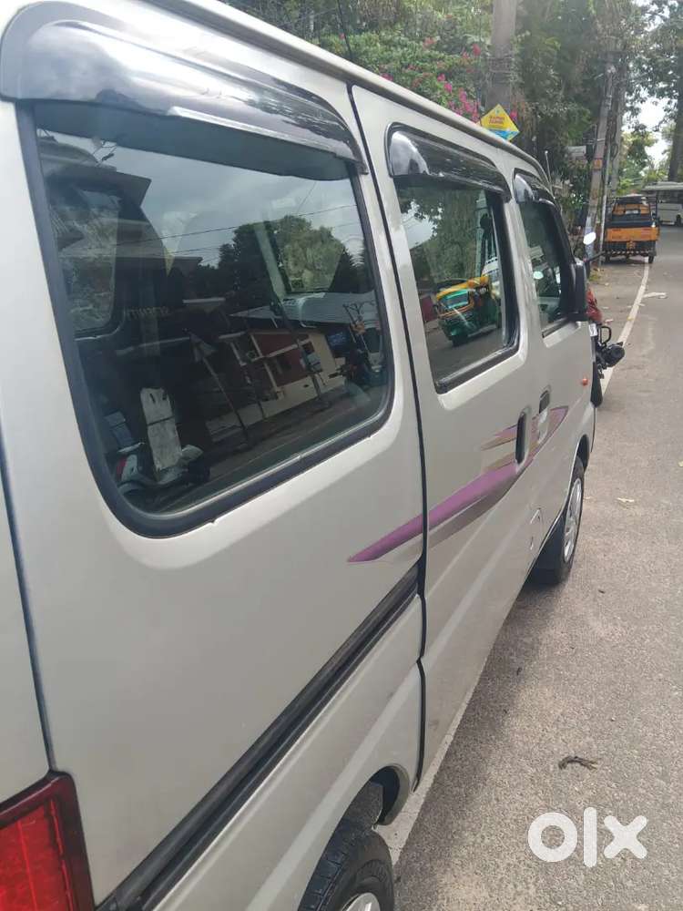 Maruti Suzuki Eeco 2016