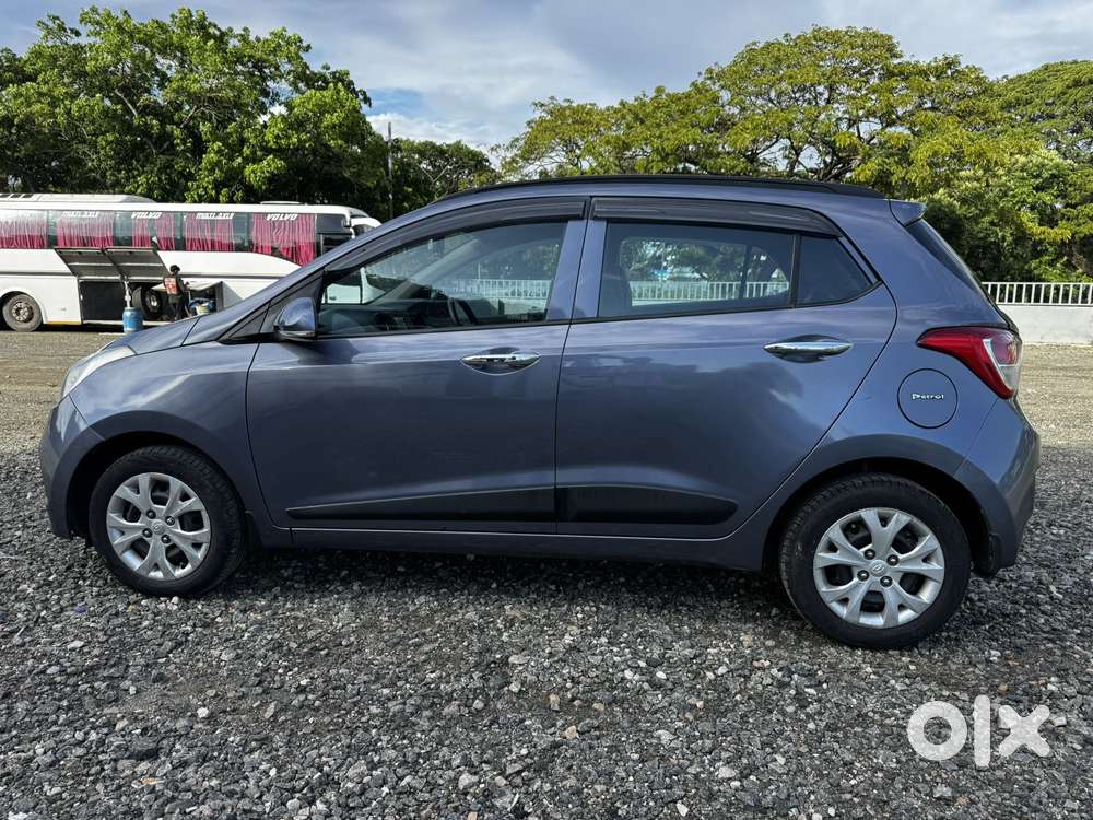 Hyundai Grand I10 At Sportz, 2014, Petrol