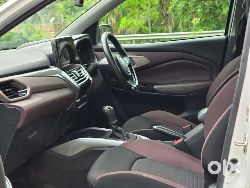 Toyota Urban Cruiser Taisor V 1.0 Petrol Mt, 2025, Petrol
