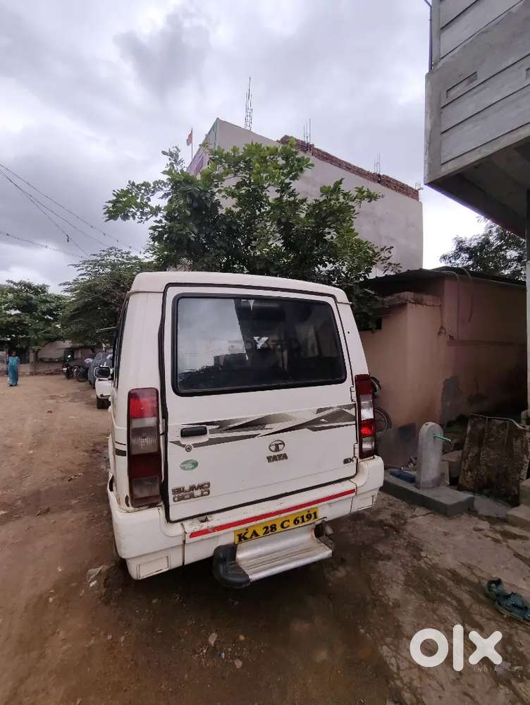Tata Sumo Gold 2016 Diesel 240000 Km Driven