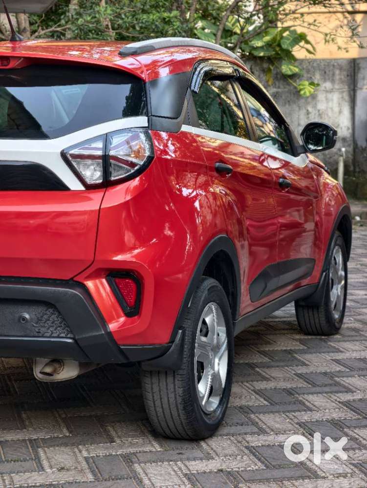 Tata Nexon 1.2 Revotron Xm (s), 2022, Petrol