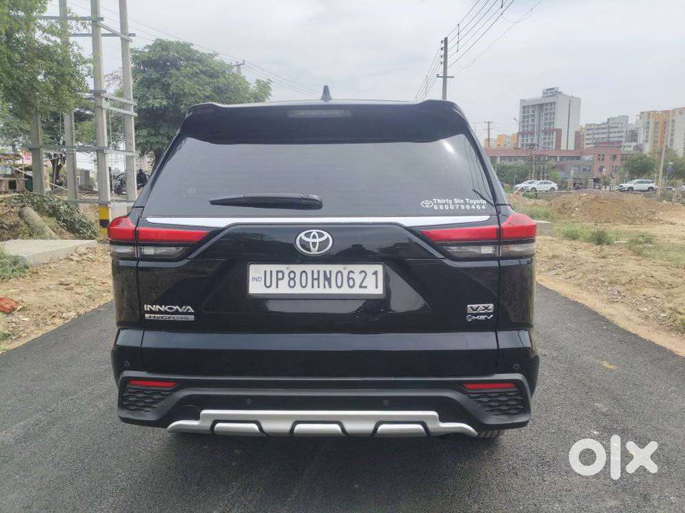 Toyota Innova Hycross 2.0 Vx (o) Hybrid 7 Str, 2025, Petrol