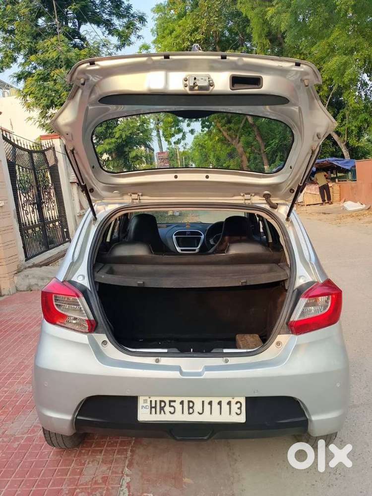 Tata Tiago 1.2 Revotron Xt (o), 2016, Petrol