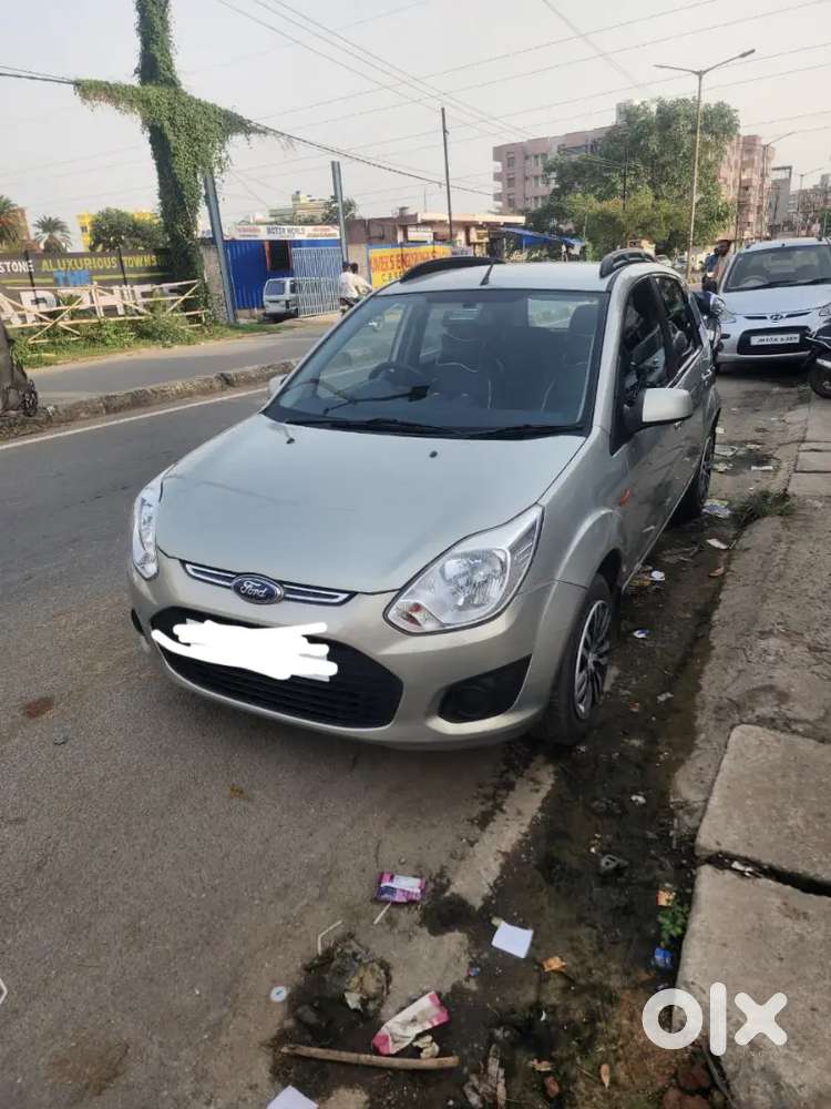 Ford Figo 2013 Petrol 87800 Km Driven