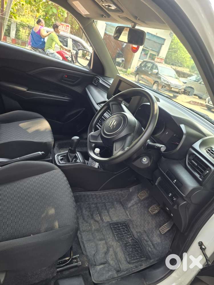 Maruti Suzuki Swift 1.2 Lxi (o), 2025, Petrol