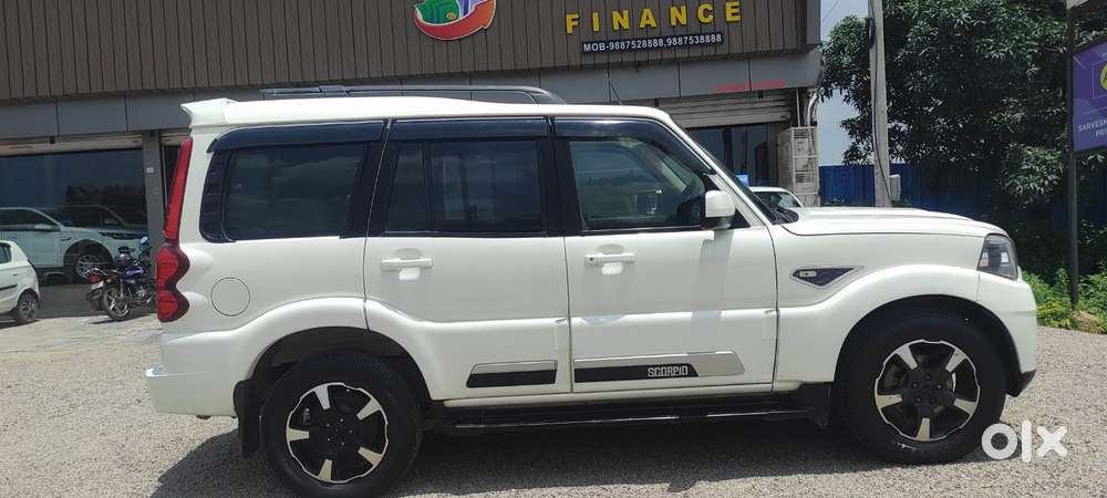 Mahindra Scorpio Classic 2.2 S 11 Mt 7 Str, 2023, Diesel