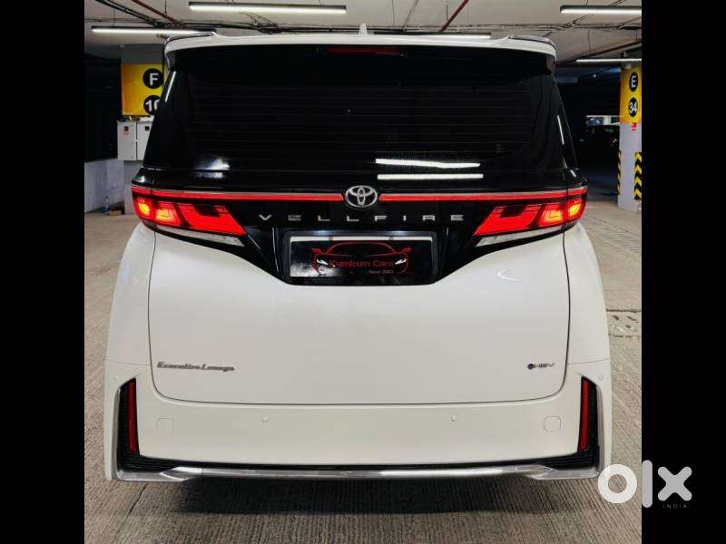 Toyota Vellfire Vip – Executive Lounge, 2024, Petrol