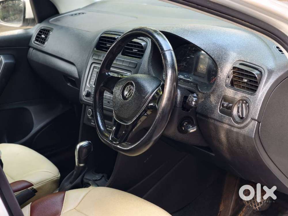 Volkswagen Vento Sport 1.2 Tsi At, 2016, Petrol