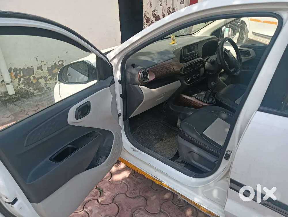 Hyundai Aura Cng 2023  Low Km Driven  Single Owner