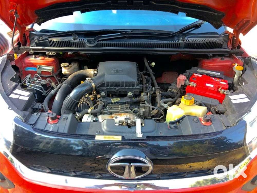 Tata Nexon 1.2 Revotron Xza Plus Dualtone, 2022, Petrol
