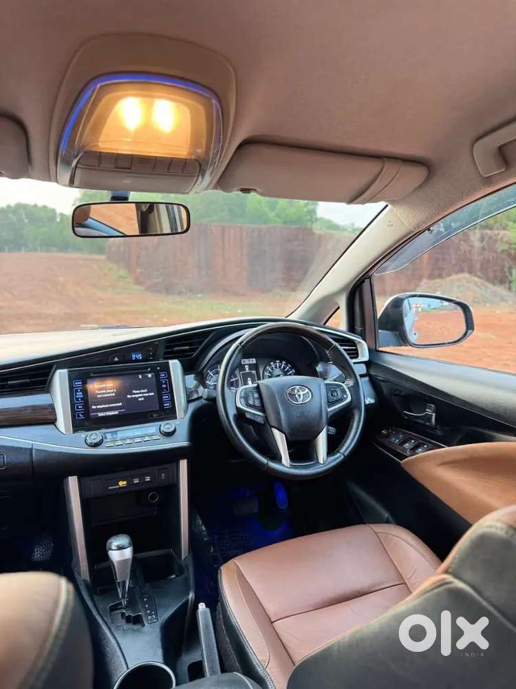 Innova Crysta  2.8