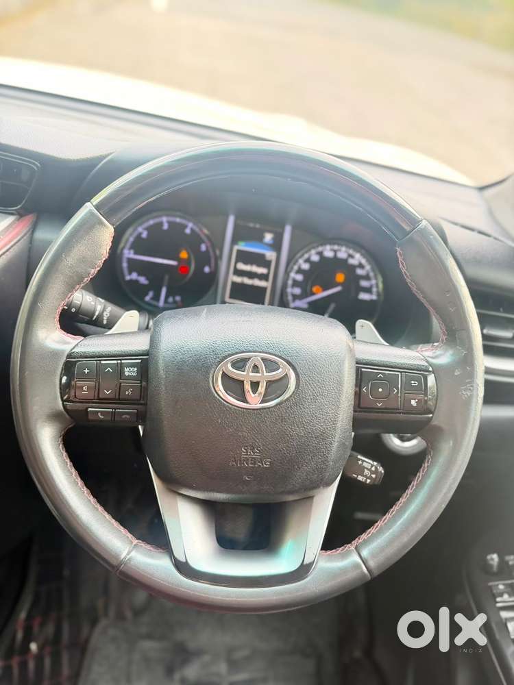 Toyota Fortuner Legender 4x2 At 2.8, 2023, Diesel