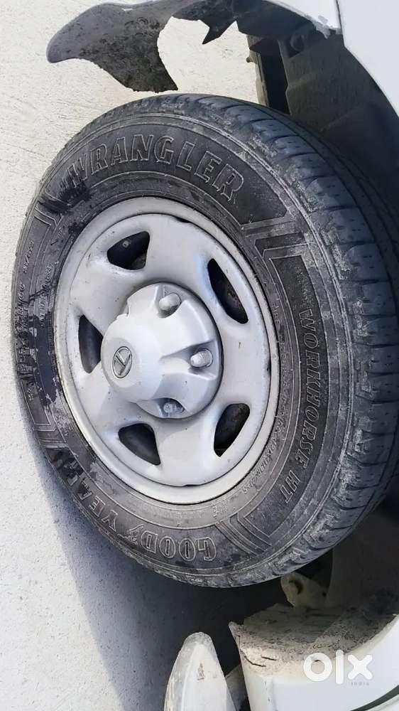 Tata Safari Dicor 2012