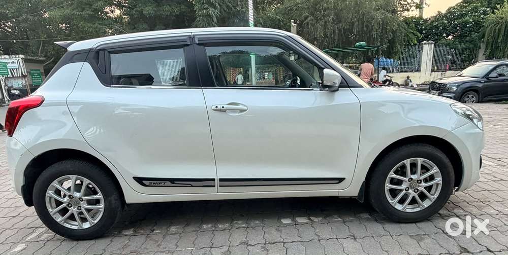 Maruti Suzuki Swift Zxi, 2021, Petrol