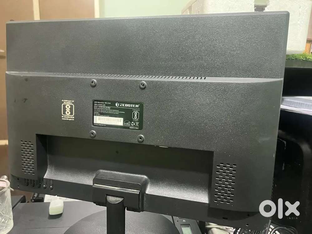 19 inches led monitor