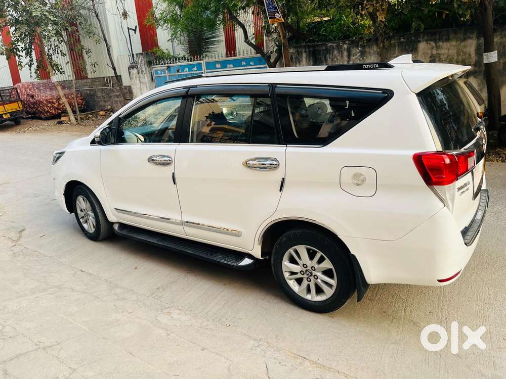 Toyota Innova Crysta 2.4 G Mt 8s, 2018, Diesel