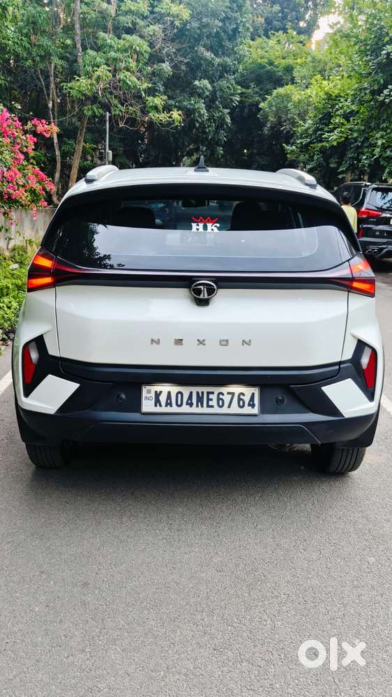 Tata Nexon Smart Plus1.2 Revotron Petrol 5 Mt, 2024, Petrol