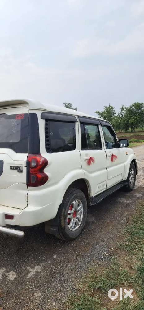 Mahindra Scorpio 2013 Diesel Manual Year