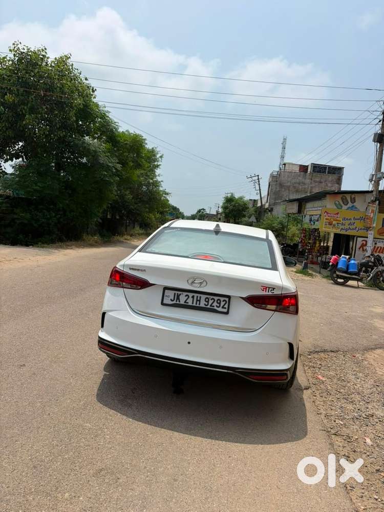 Hyundai Verna 1.5 Petrol 2022