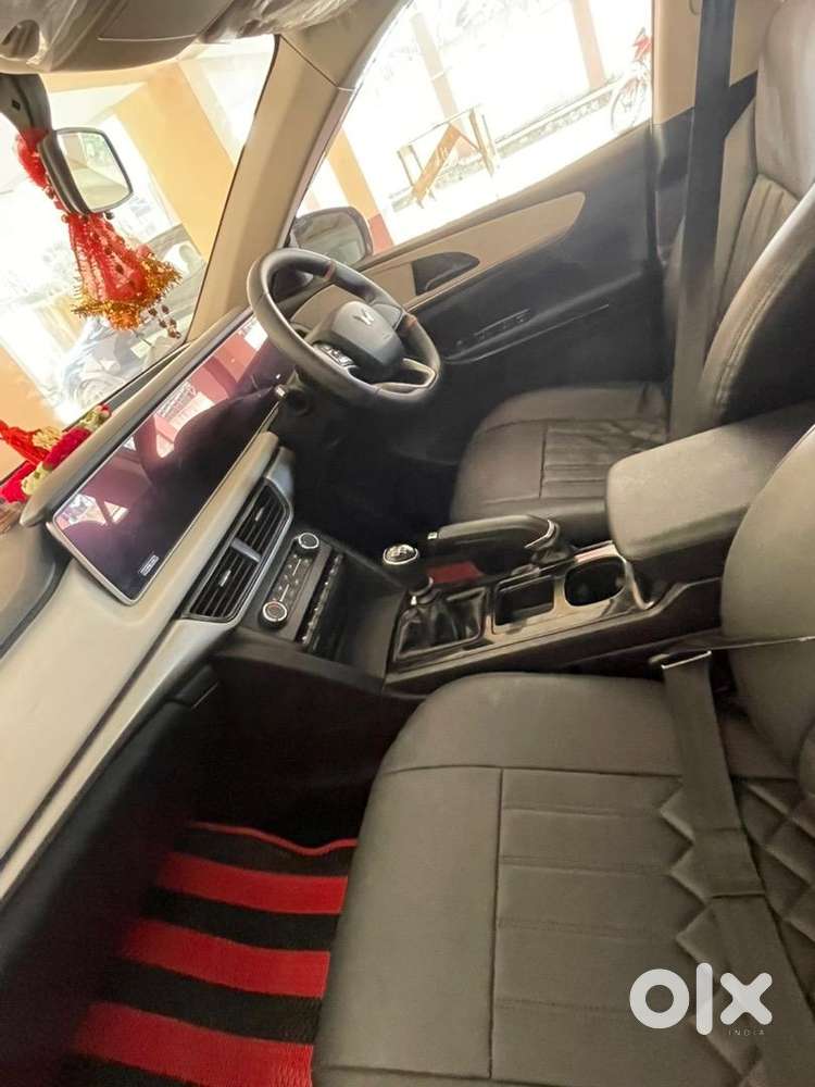 Mahindra Xuv700 2022 Diesel Well Maintained