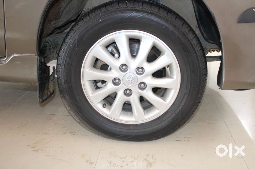 Toyota Innova 2.5 G (diesel) 8 Seater, 2014, Diesel