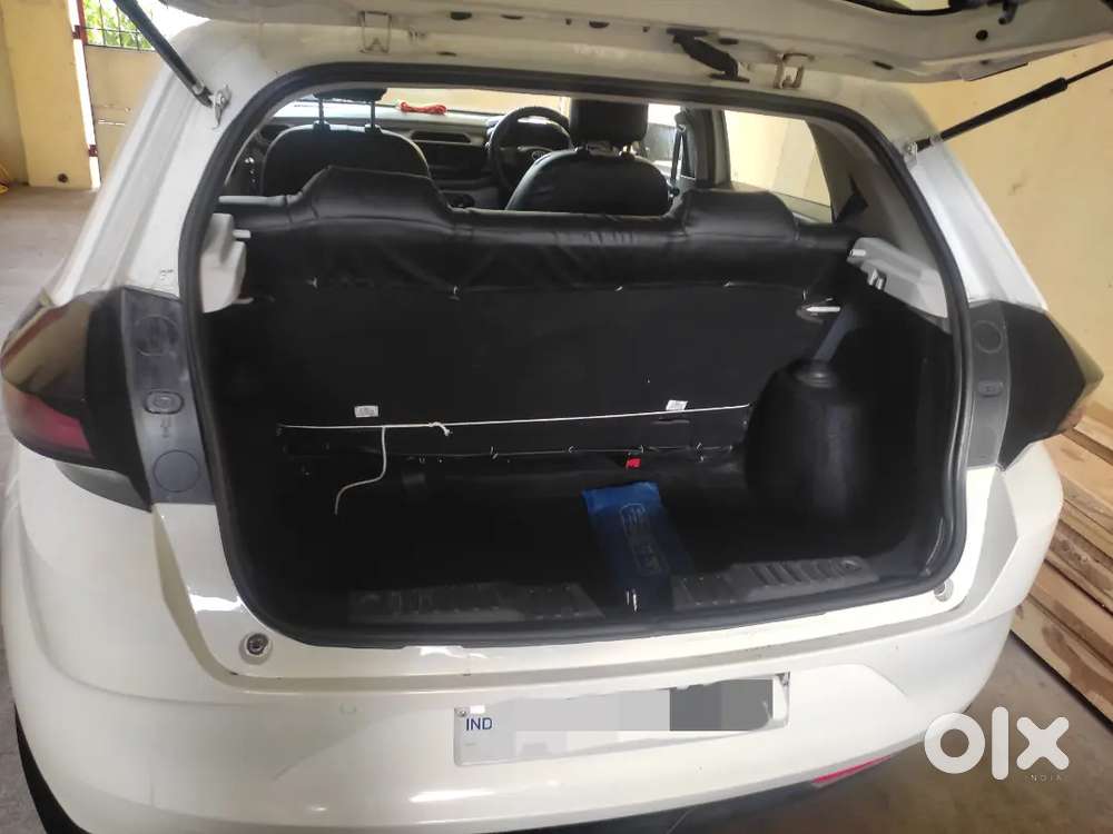 Tata Altroz 1.2 Xe 2020