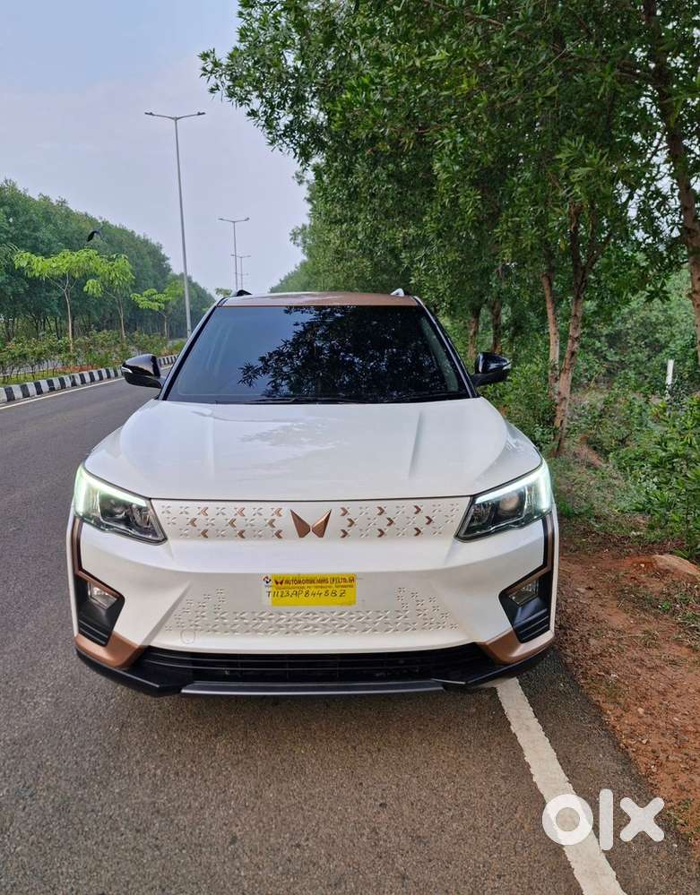 Mahindra Xuv400 El 2023