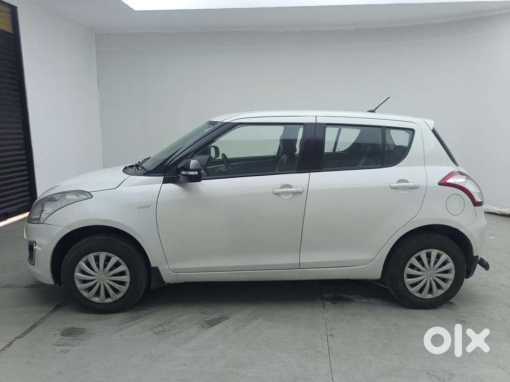 Maruti Suzuki Swift Vvt Vxi, 2016, Petrol